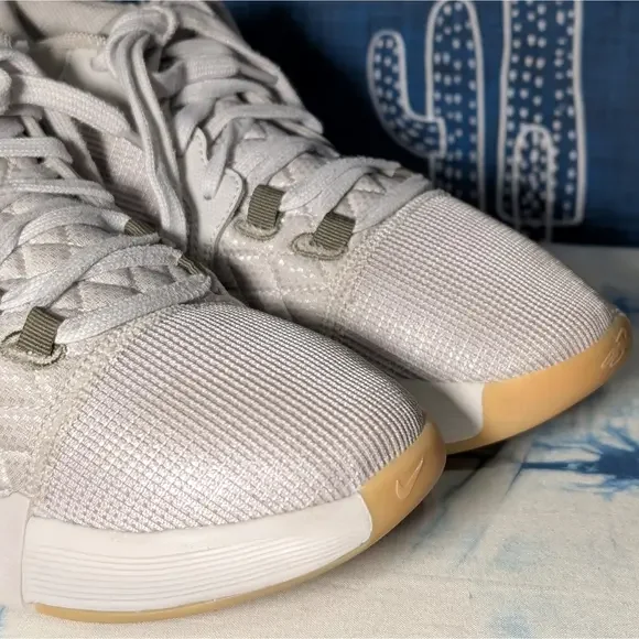 Nike LeBron Witness 8 EP Basketball Shoes Light Iron Ore Men's Size 7.5 - Picture 10 of 15